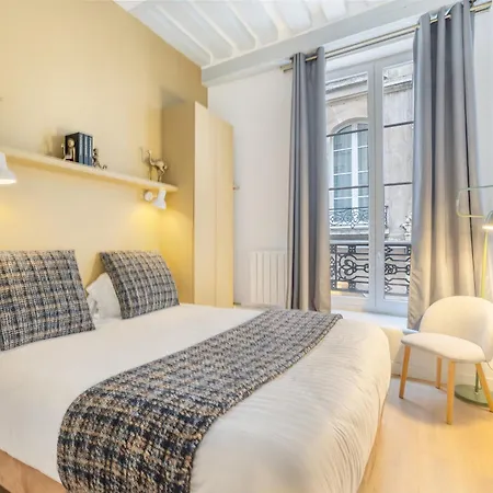 Strata Appartamento Parigi